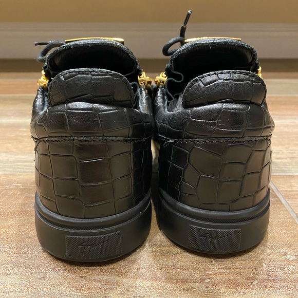 GIUSEPPE ZANOTTI
Men's Croc-Embossed Low-Top Sneakers, Black 42.5 - Picture 5 of 7
